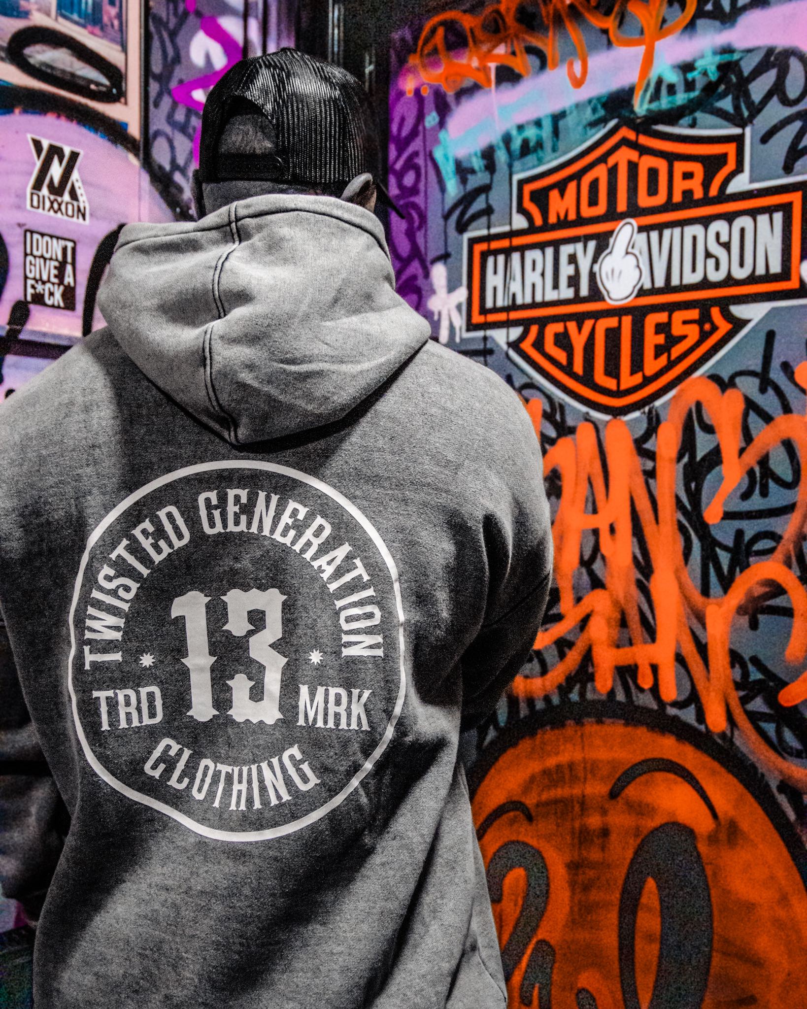 13 Outlaws Hoodie - Grey acid wash